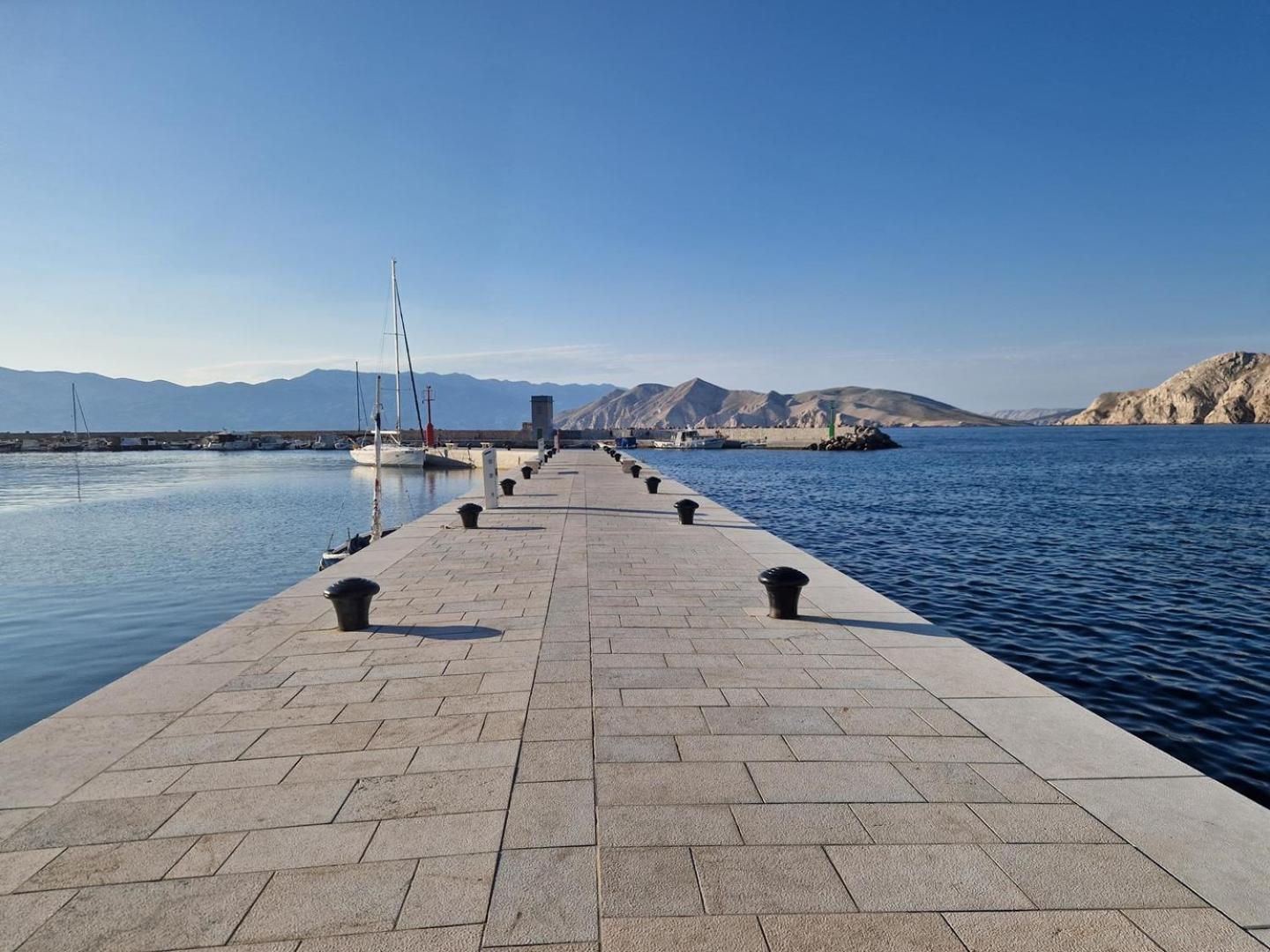 Villa Katarinini Dvori Baska  Luaran gambar