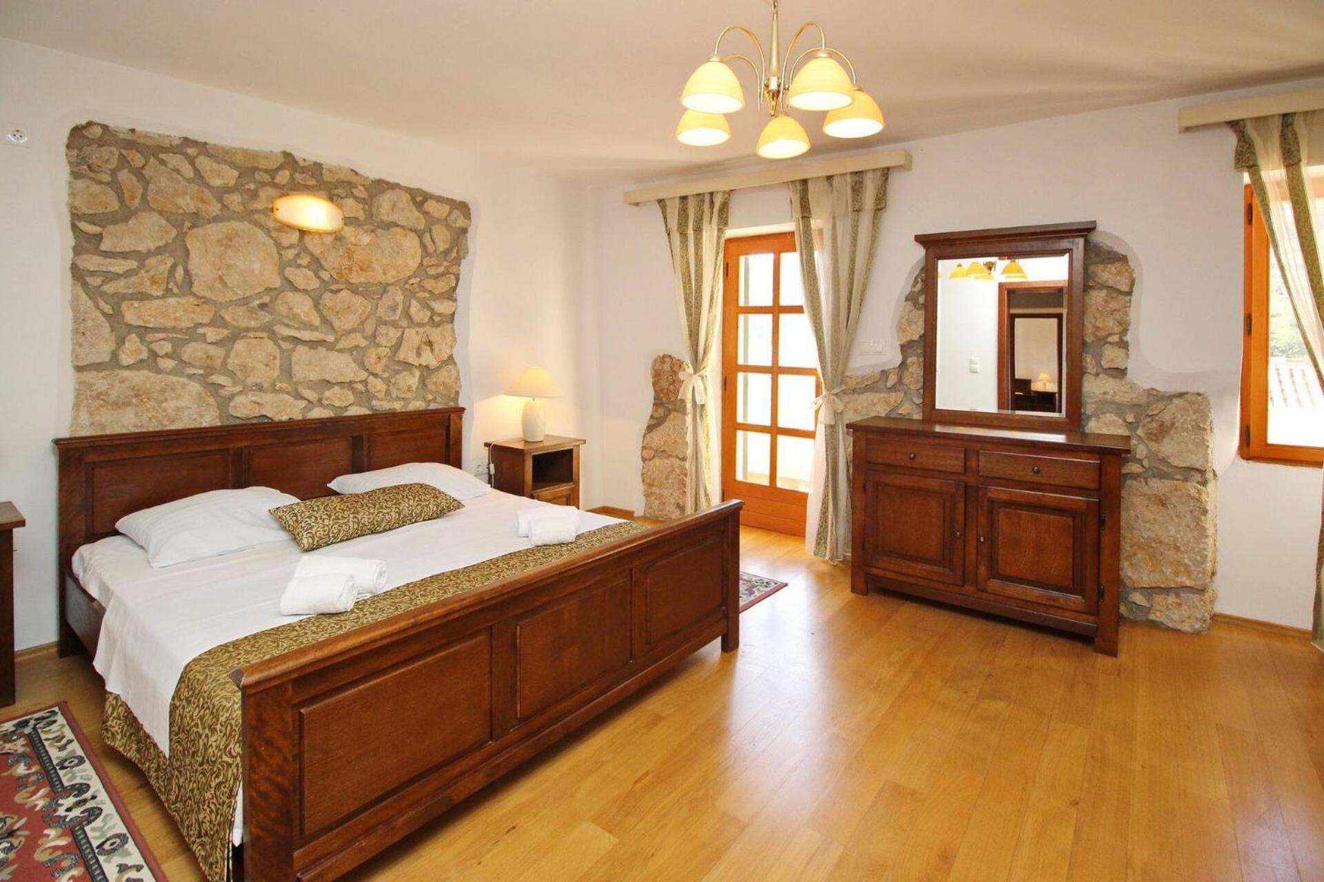 Villa Katarinini Dvori Baska  Luaran gambar