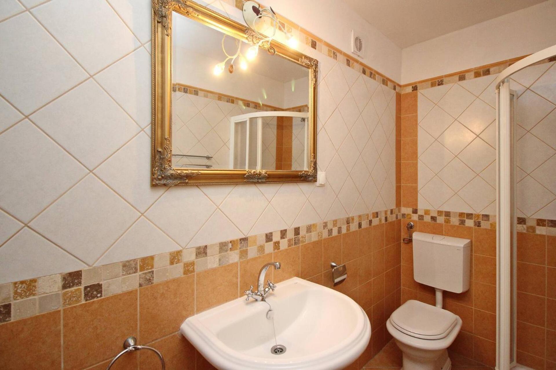 Villa Katarinini Dvori Baska  Luaran gambar