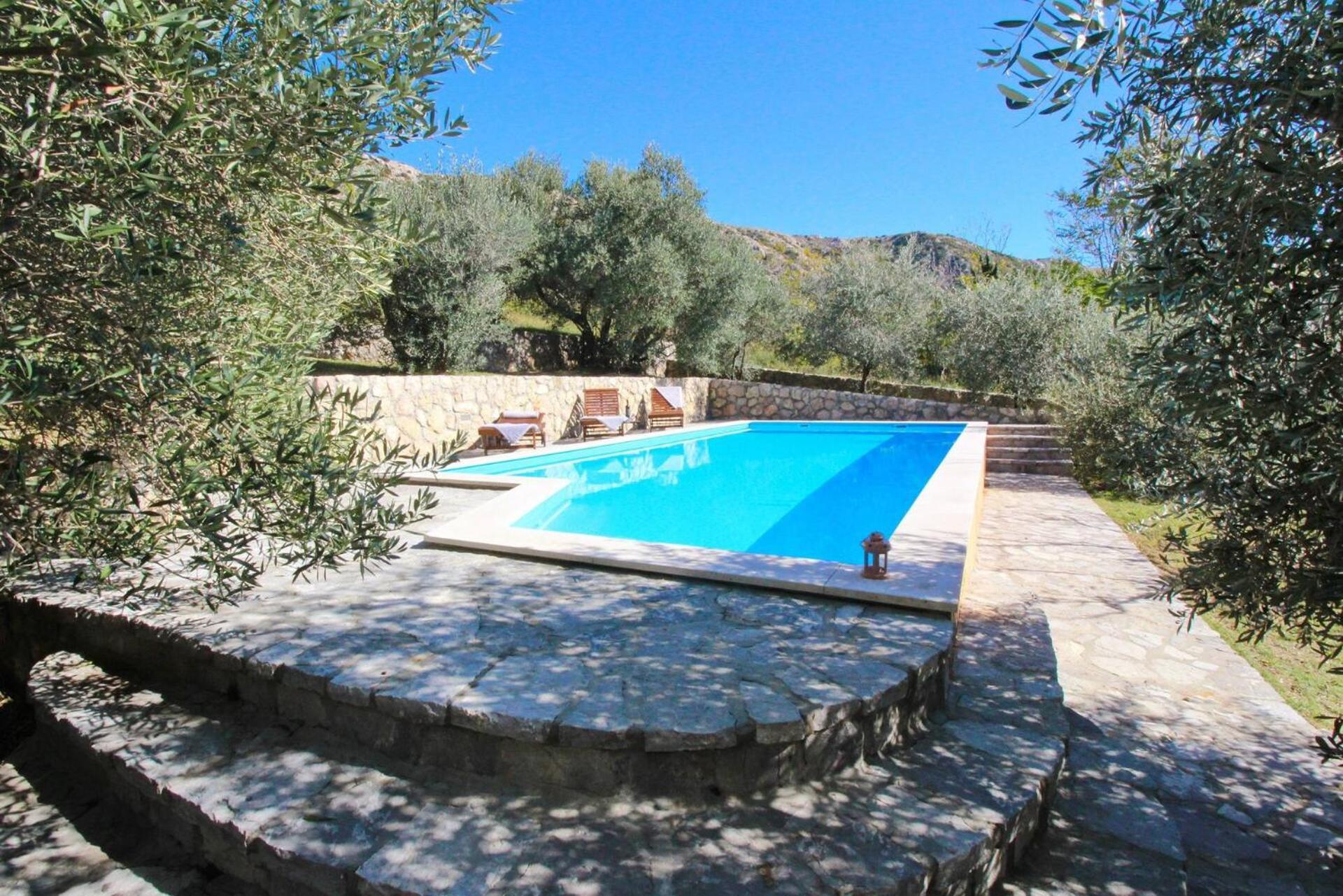Villa Katarinini Dvori Baska  Luaran gambar